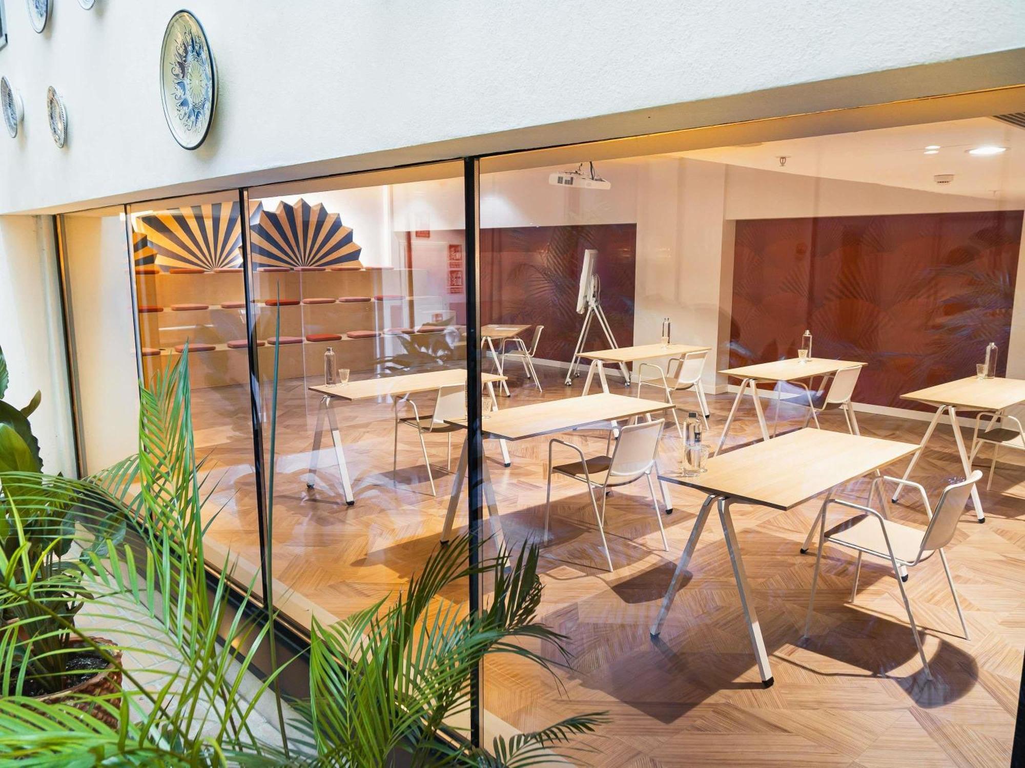 Ibis Styles Sevilla City Santa Justa Экстерьер фото