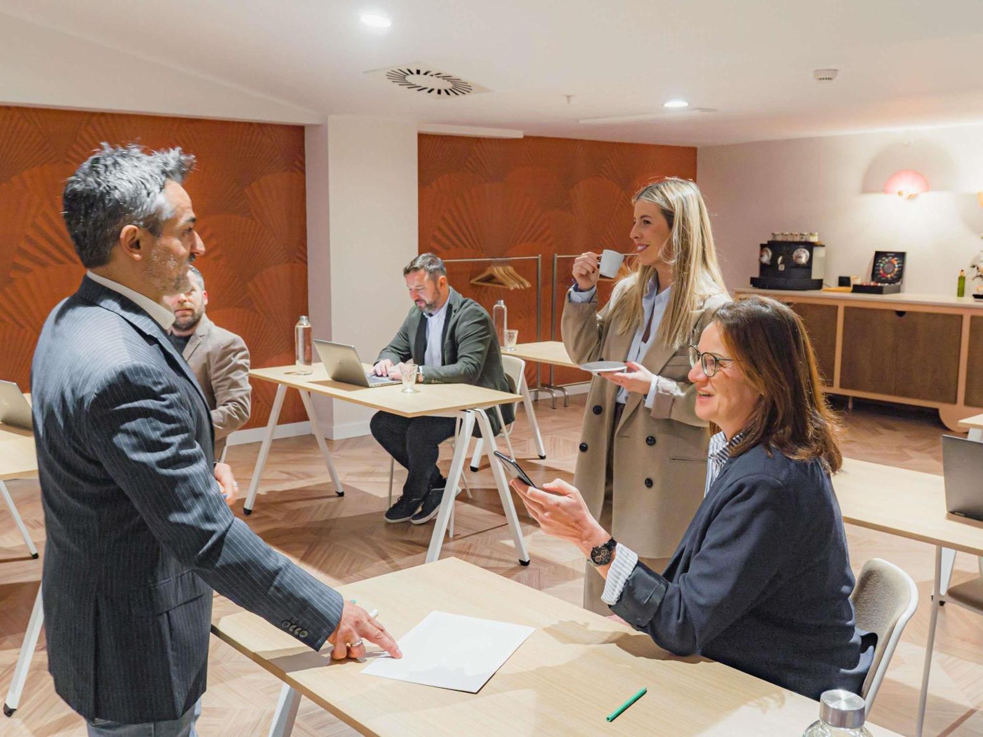 Ibis Styles Sevilla City Santa Justa Экстерьер фото